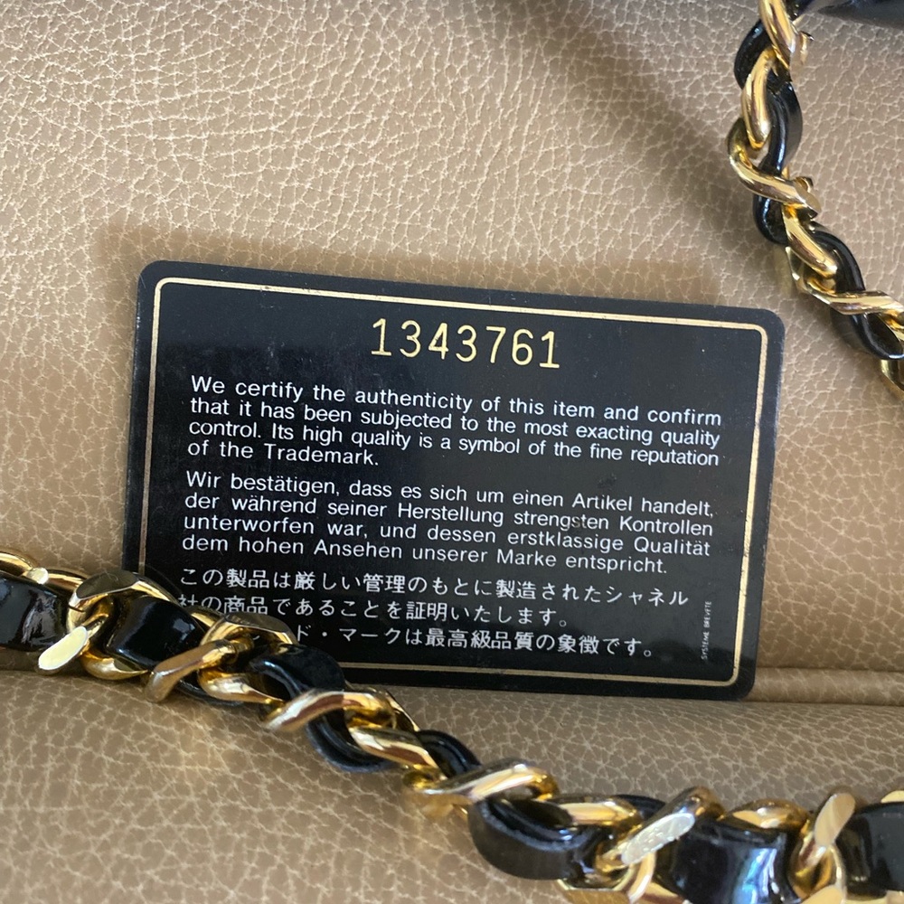 Classic CHANEL Black Quilted Patent Leather Shoulder Tote, 24K Gold Plated - Picture 11 of 16